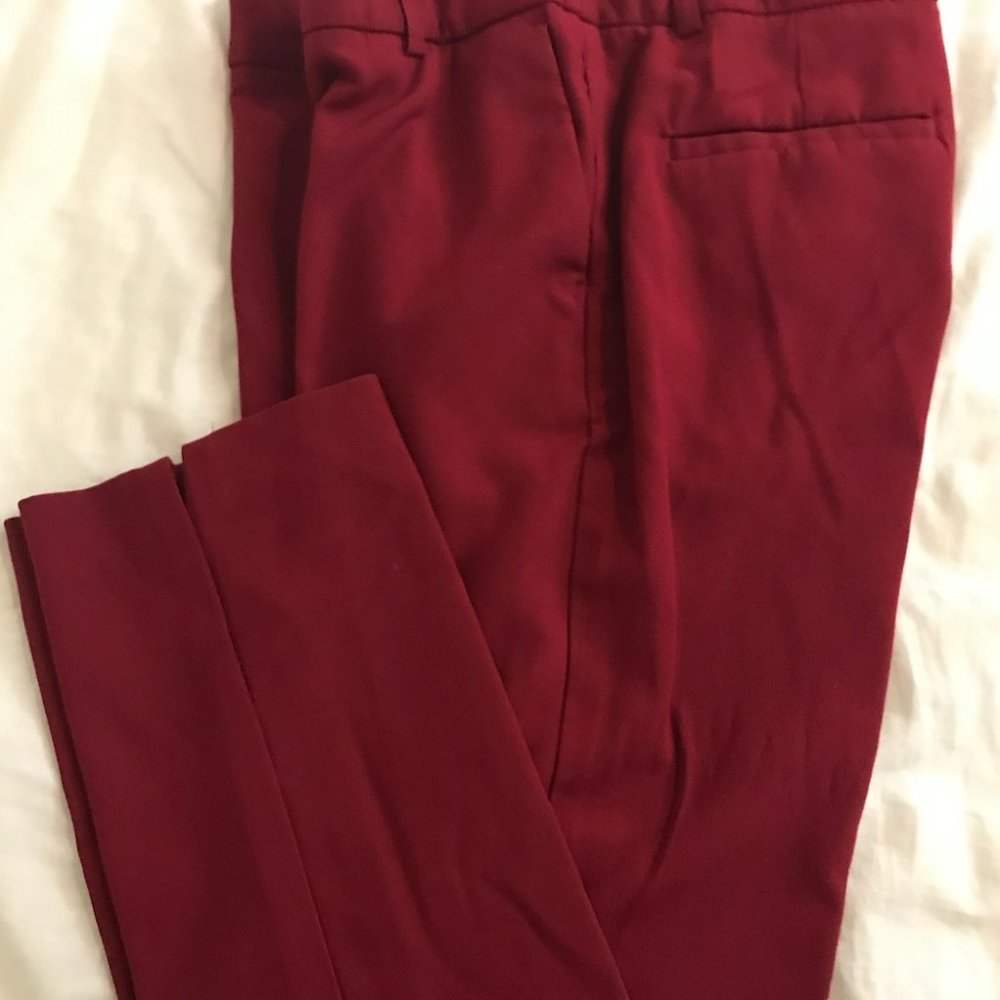 Red size 6 Adrienne Vittadini dress pants